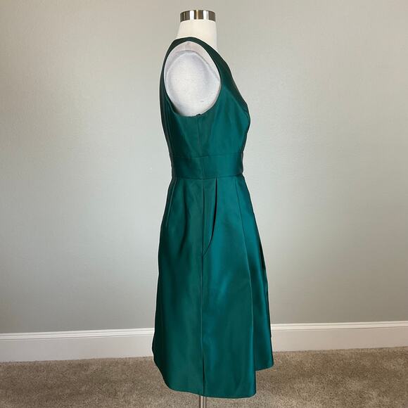Alfred Sung Green Satin Cocktail Dress Size 8 Sleeveless Pleated Fit and Flare - Picture 3 of 13